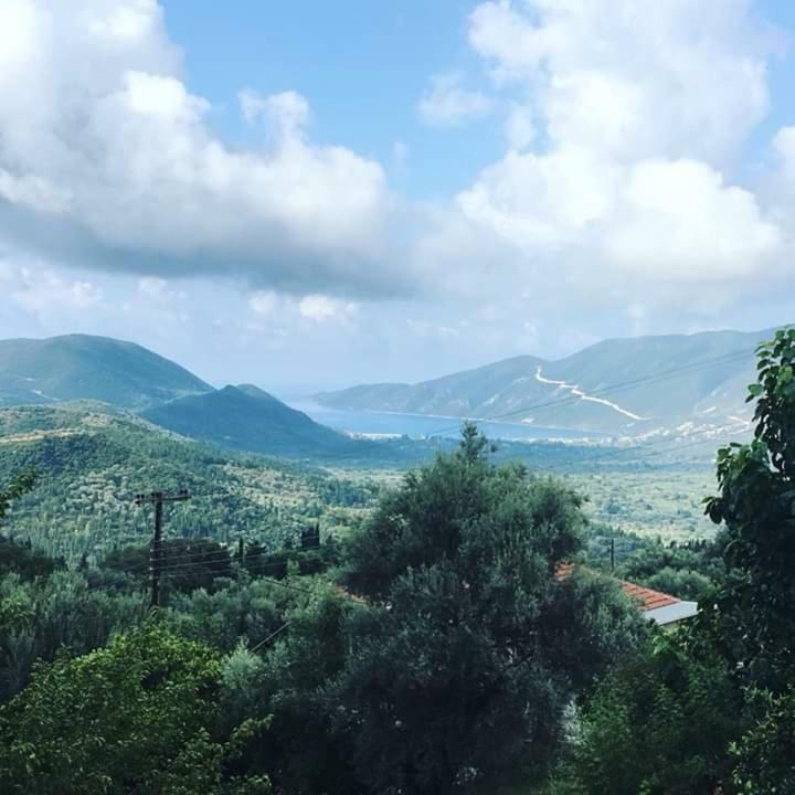 La Olga Apartment Lefkada Sivros Bagian luar foto